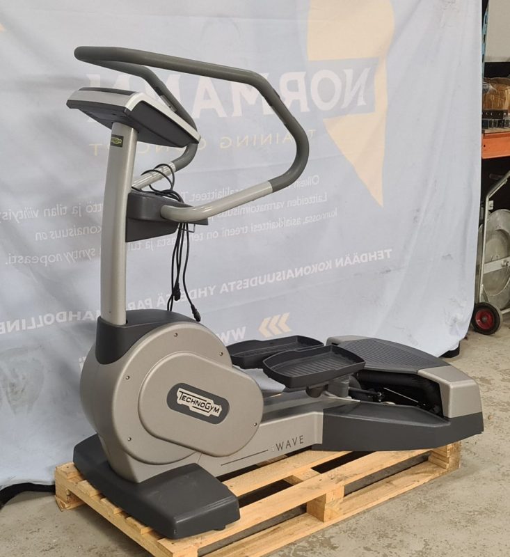 Technogym wave crosstrainer