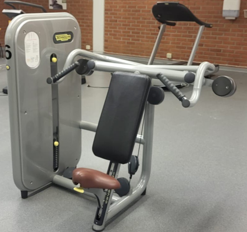 Hartiaprässi technogym