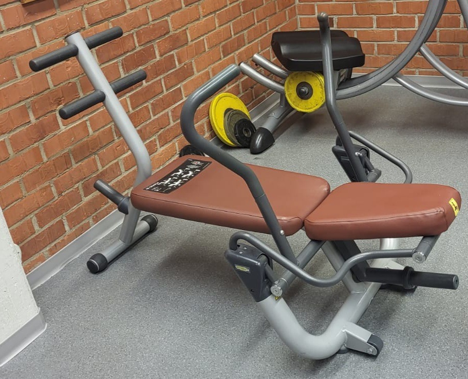 vatsarutistuspenkki Technogym